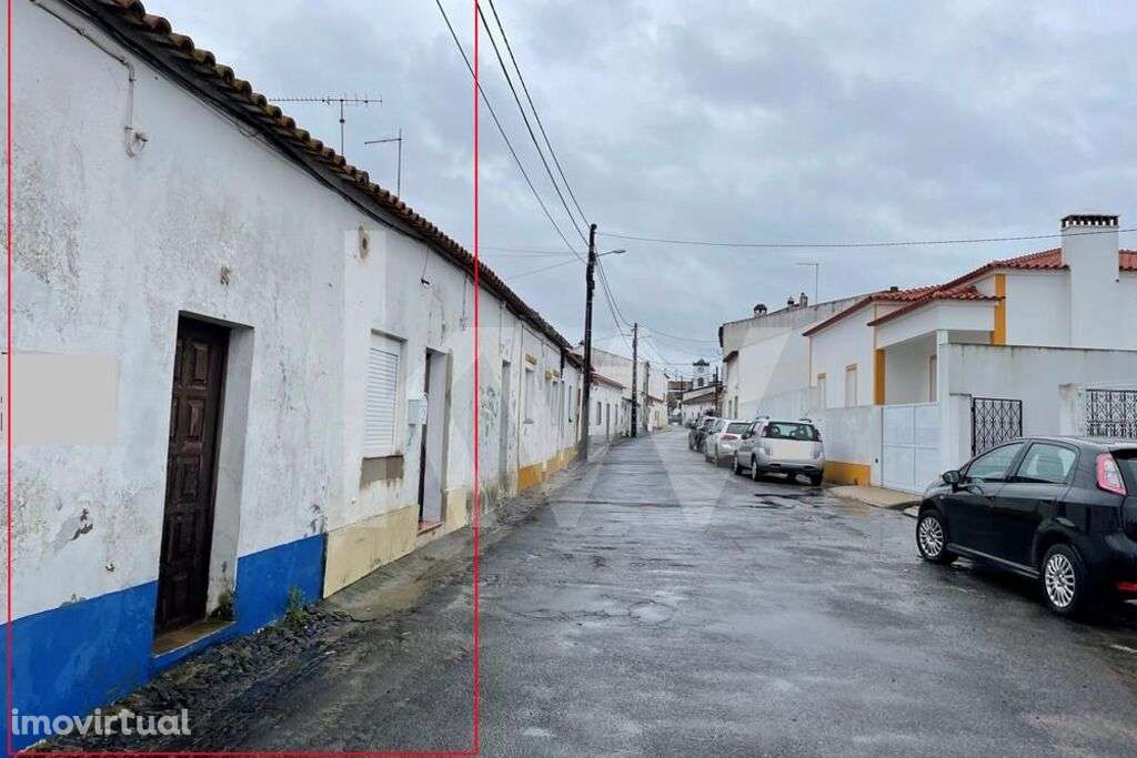 Casa c/ terreno de 561,75 m2 c/ viabilidade de construção de moradias - Grande imagem: 2/5