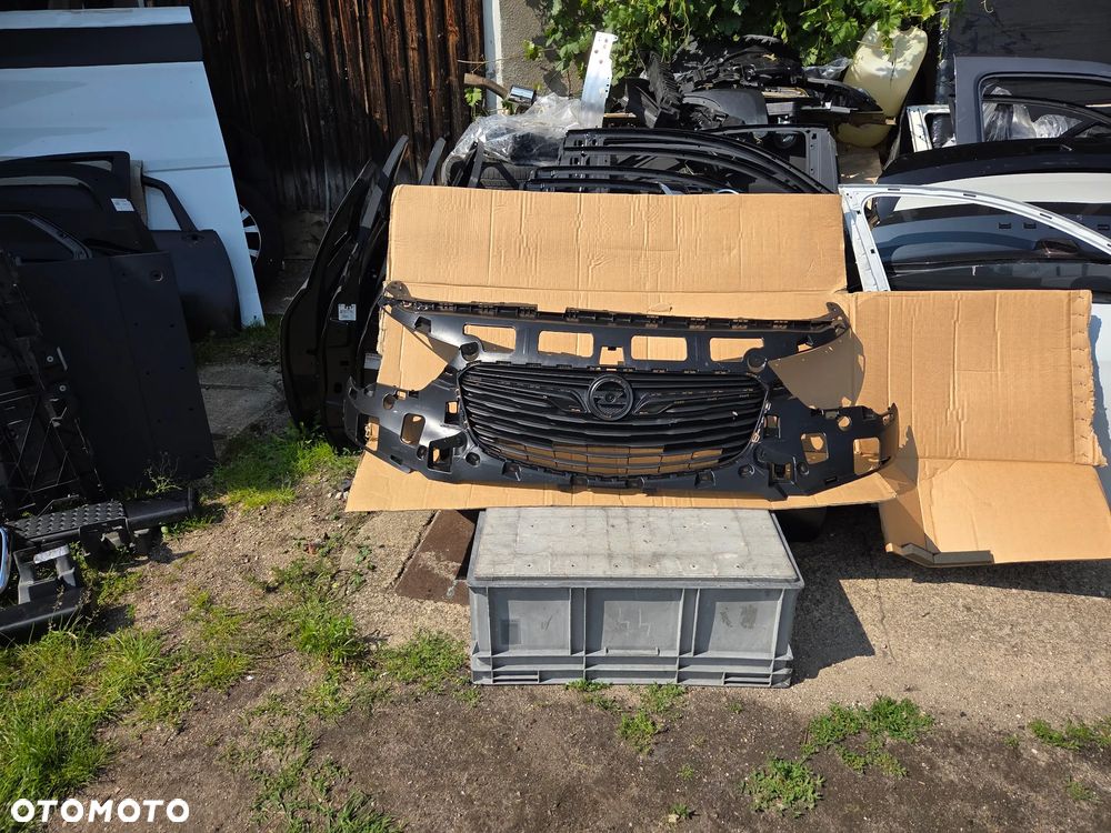 Stelaż Grill atrapa chłodnicy Opel Combo E 9816859580 Wzmocnienie stelaż zderzaka atrapy grila Opel Combo E - 2
