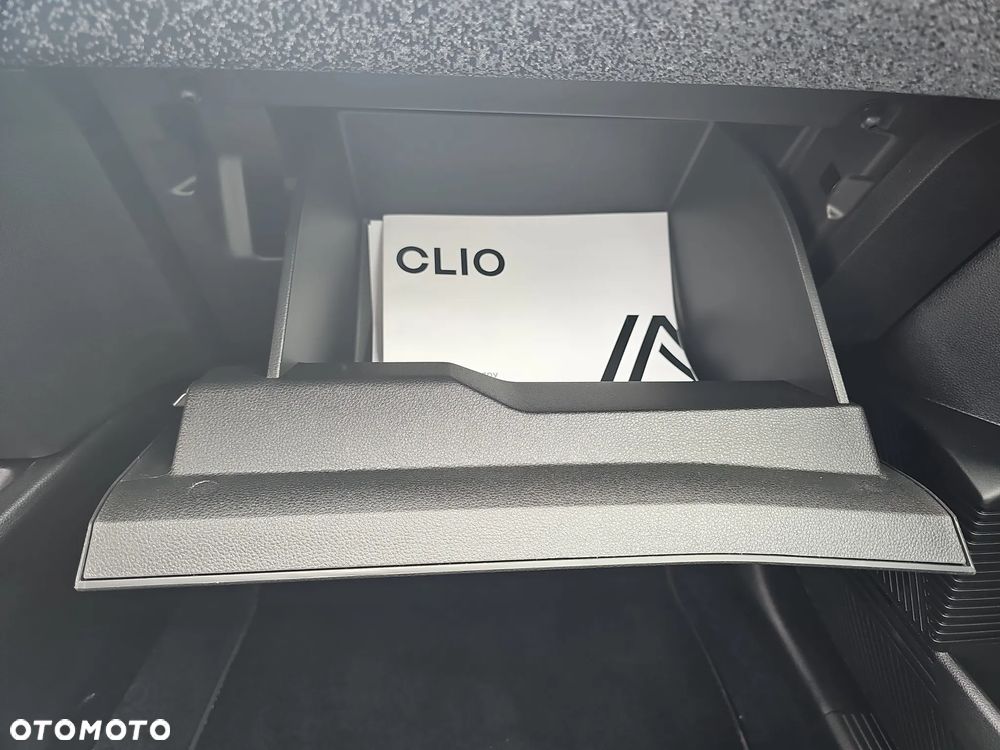 Renault Clio - 23
