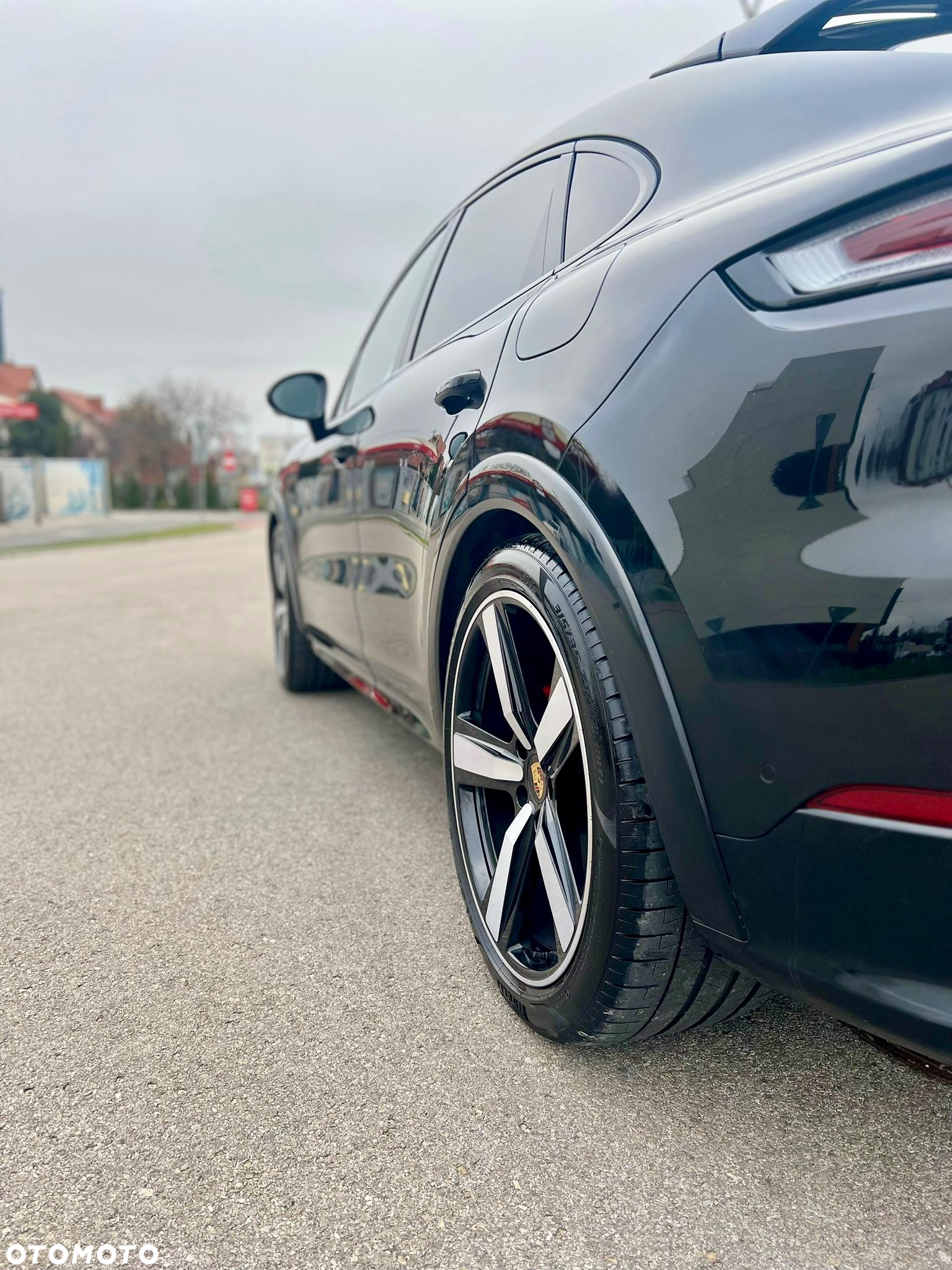 Porsche Cayenne Turbo S E-Hybrid - 7