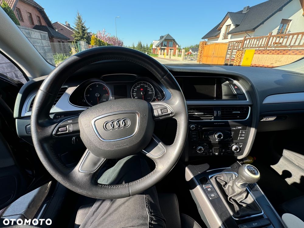 Audi A4 Avant 2.0 TDI quattro design - 16