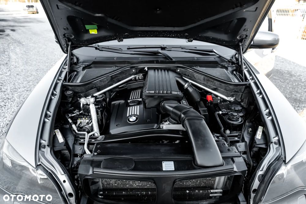 BMW X5 3.0si xDrive - 40