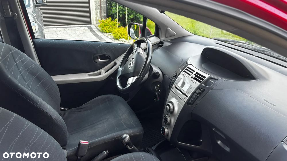 Toyota Yaris - 7
