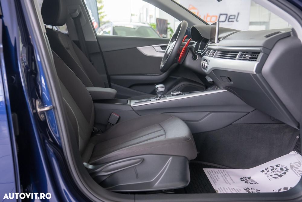 Audi A4 Avant 30 TDI S tronic - 14