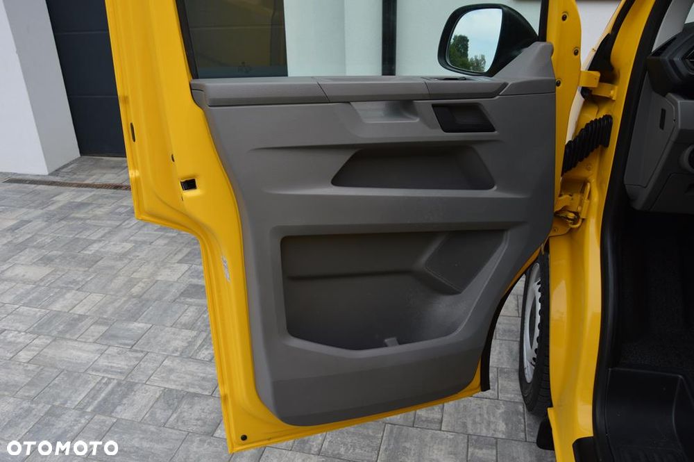 Volkswagen Transporter - 24