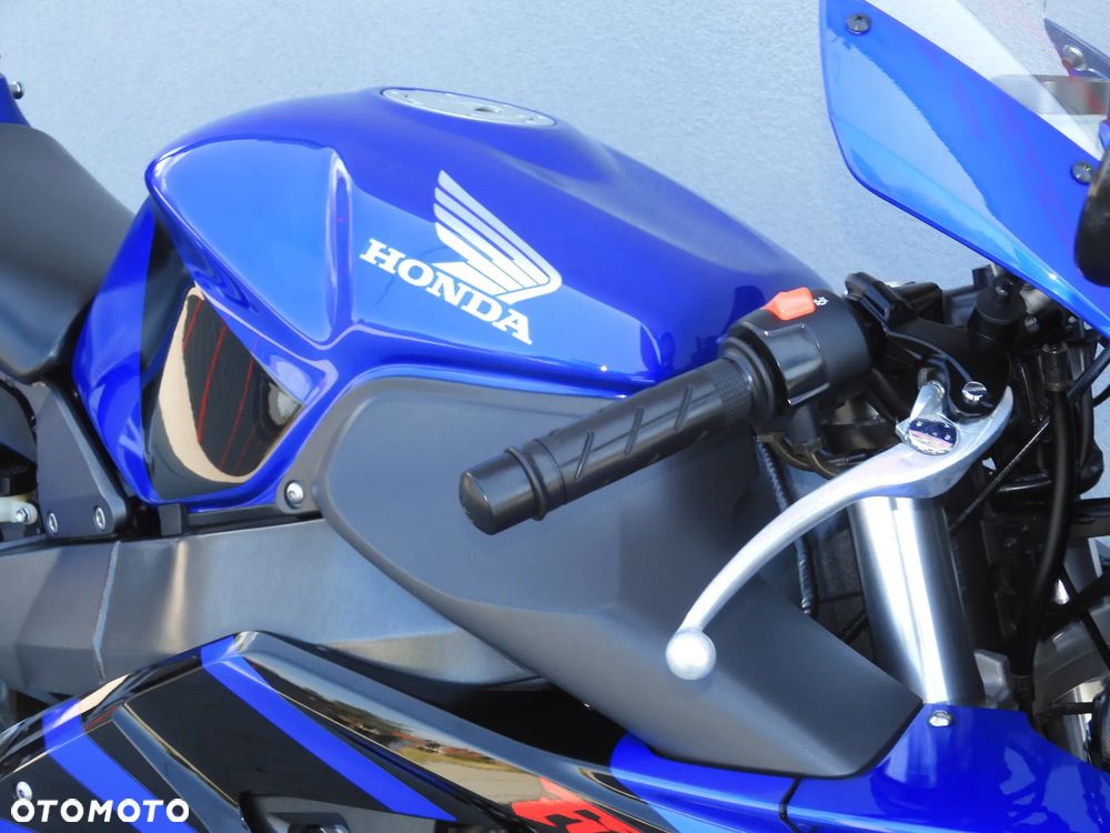 Honda CBR - 24