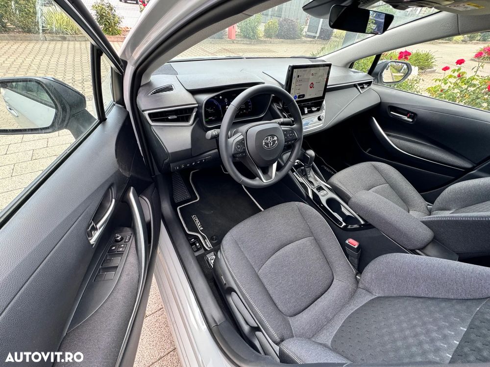 Toyota Corolla 1.8 HSD Business - 23