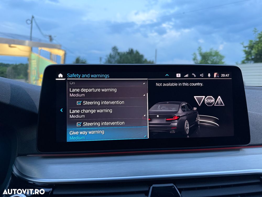 BMW Seria 5 530e Aut. M Sport Edition - 22