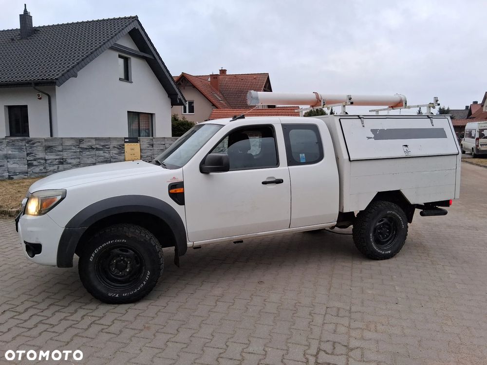 Ford Ranger 2.5 TDCi EC XLT 1 - 4