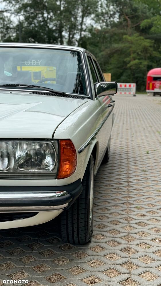 Mercedes-Benz W123 - 5