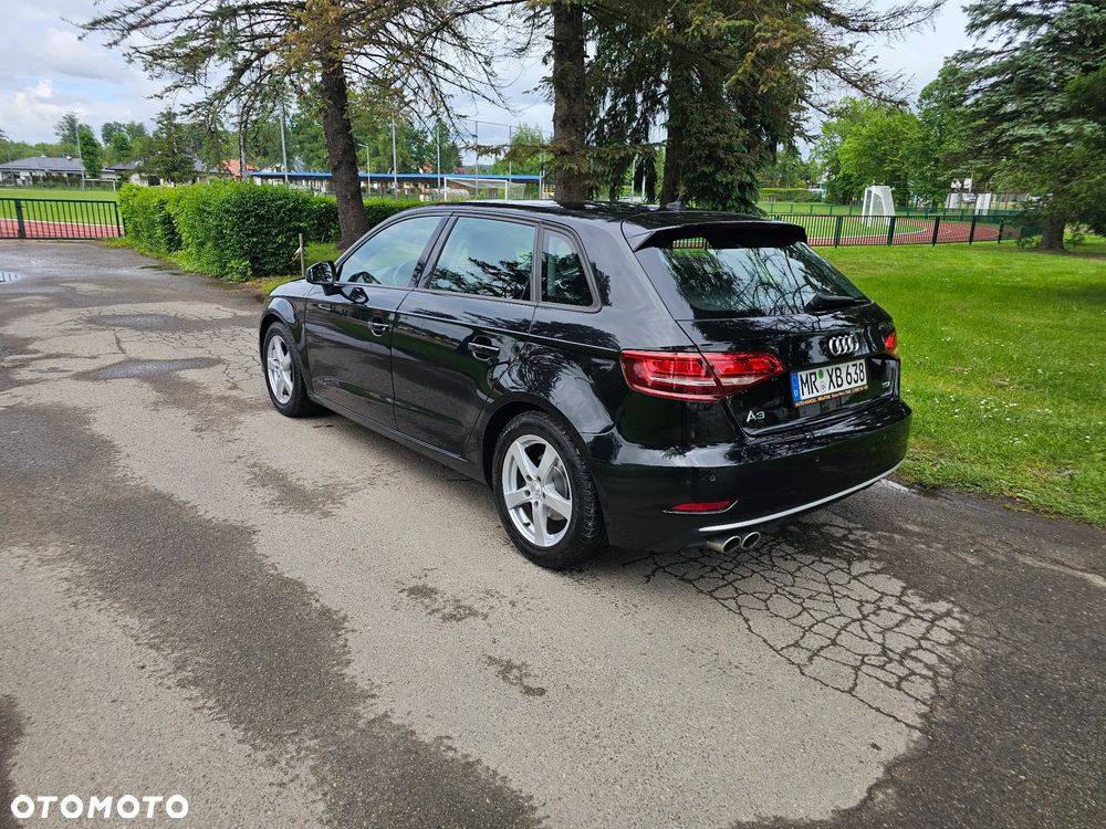 Audi A3 Sportback 2.0 TDI Ambiente - 11