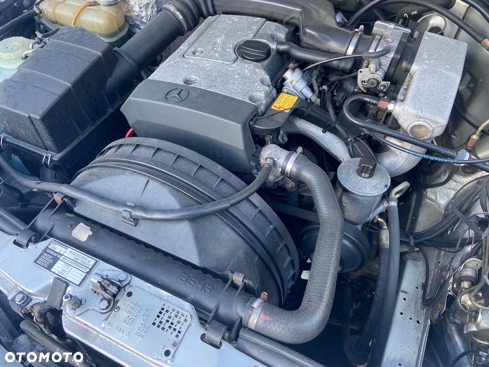 Mercedes-Benz W124 (1984-1993) - 28