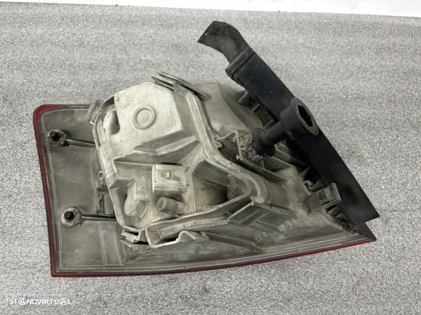 Farolim Dto Audi A4 Avant (8Ed, B7) - 3