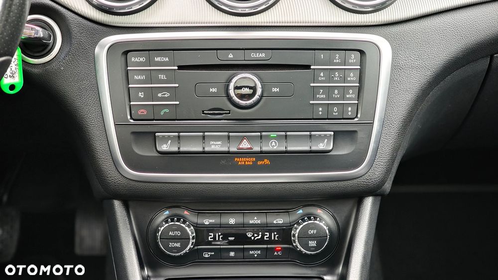 Mercedes-Benz GLA - 22