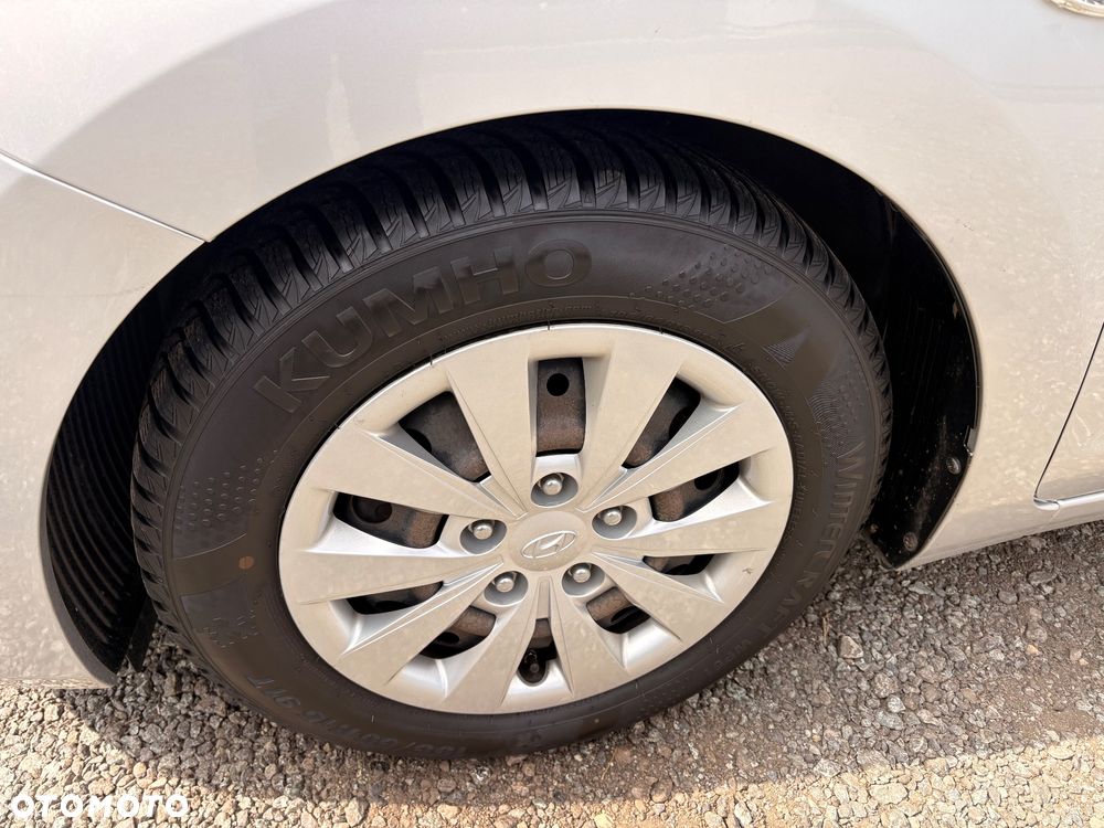 Hyundai i30 1.4 CRDi Comfort - 11