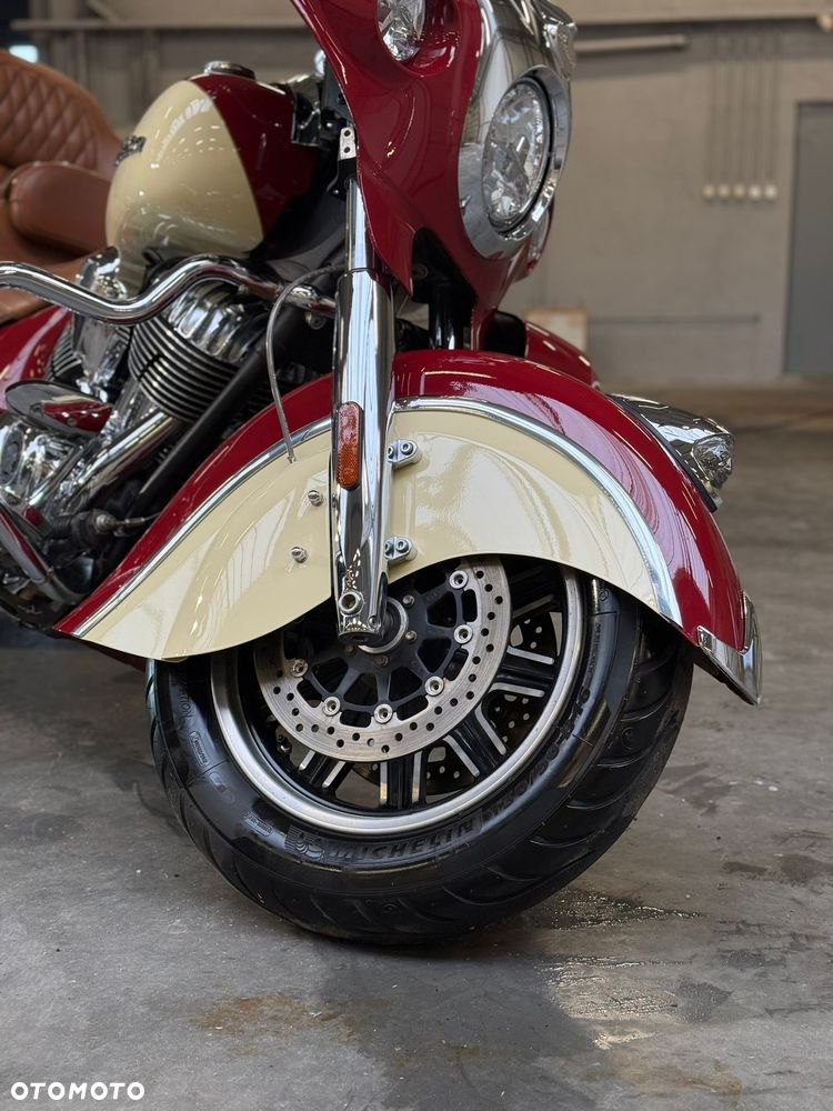 Indian Roadmaster - 32