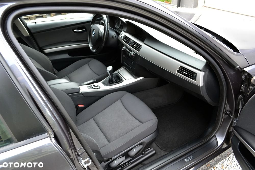 BMW Seria 3 320d DPF - 9
