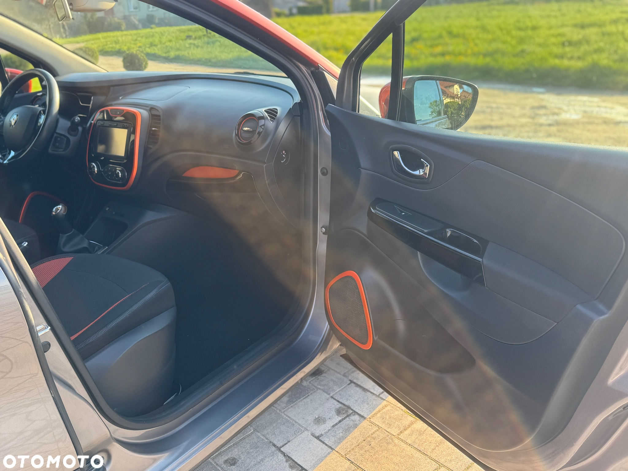 Renault Captur 1.5 dCi Energy Intens - 6