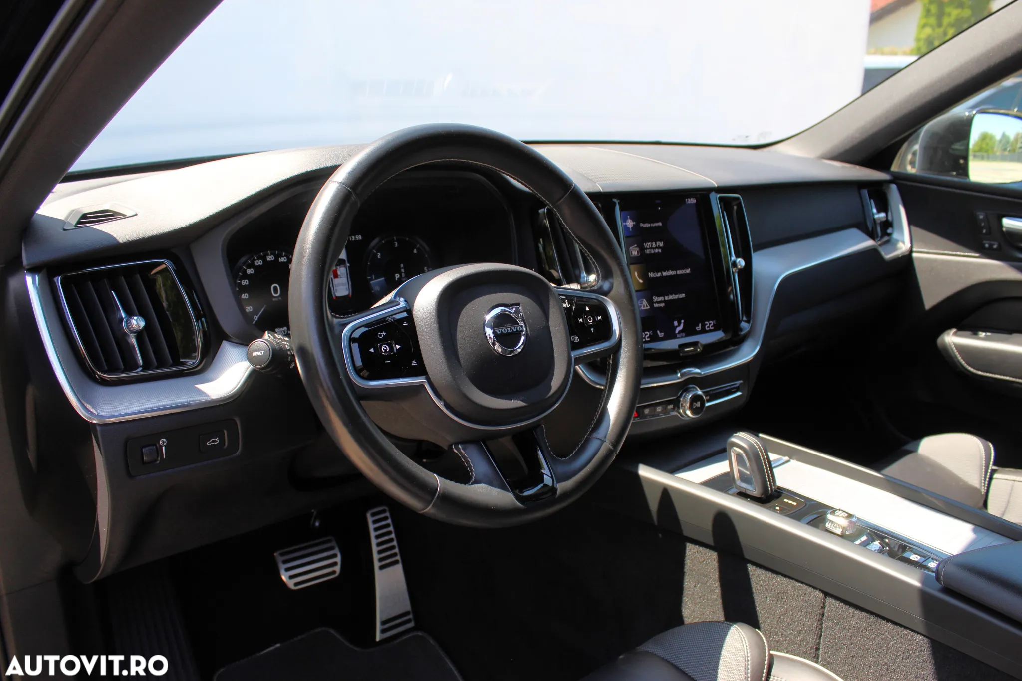 Volvo XC 60 B4 MHEV AWD R-Design - 10
