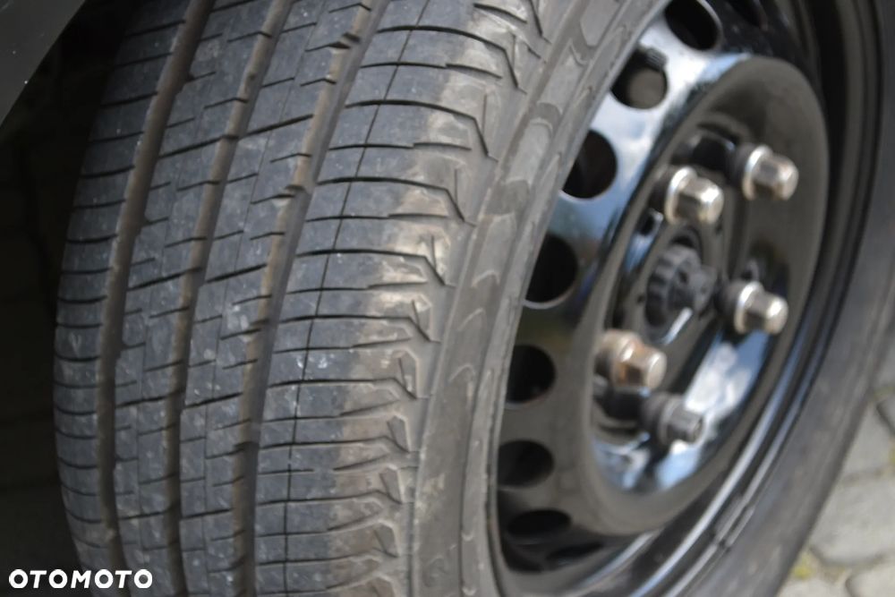 Ford Tourneo Custom 320 L2H1 VA Titanium - 15