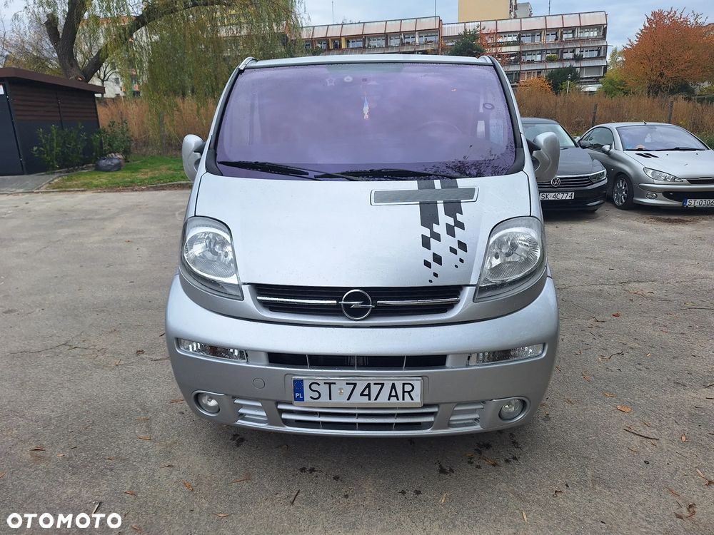 Opel Vivaro 2003 photo 2