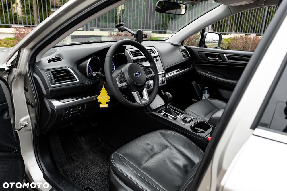 Subaru Outback 2.5RC NAV - 15