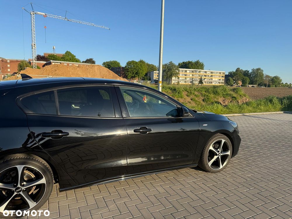 Ford Focus 1.0 EcoBoost ST-Line Black ASS - 4