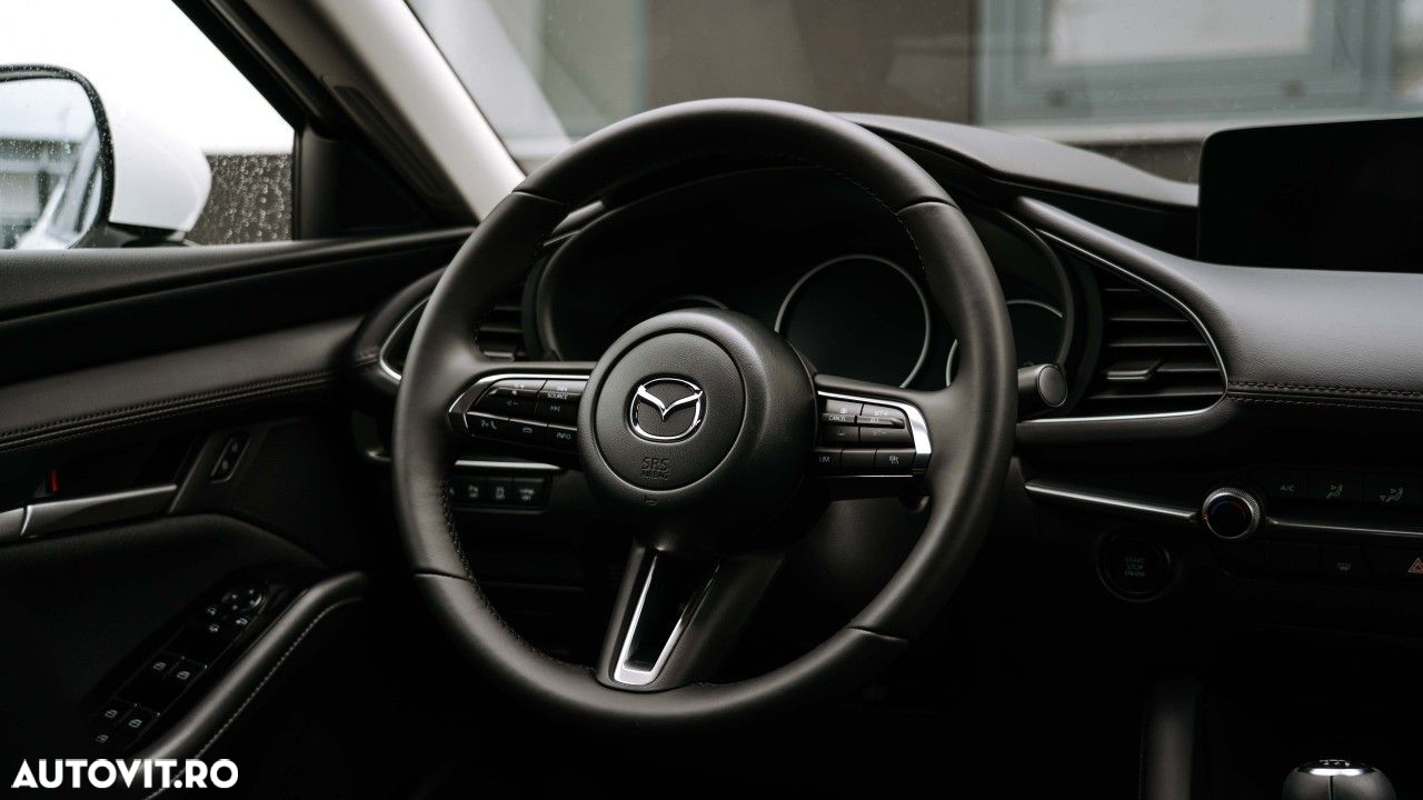 Mazda 3 - 10
