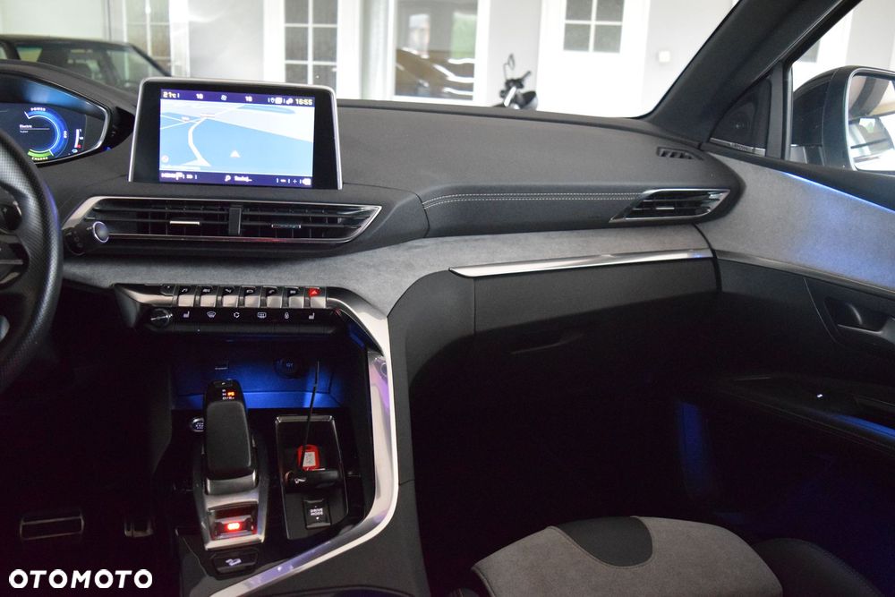 Peugeot 3008 1.6 PureTech Hybrid4 PHEV GT S&S EAT8 - 28