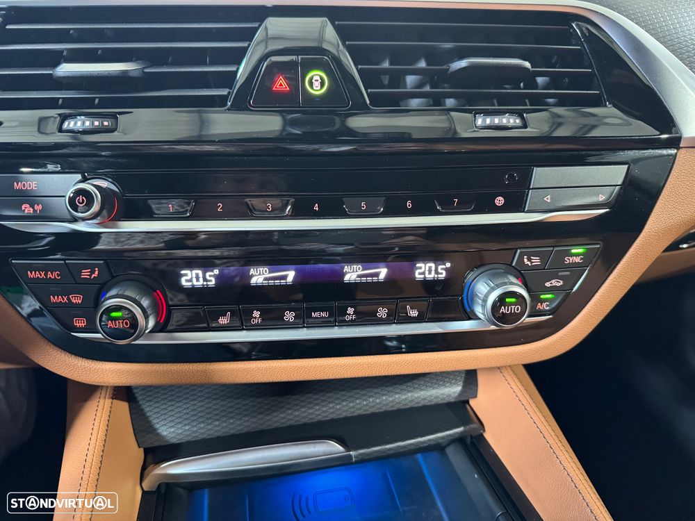 BMW 530 e Pack Desportivo M - 40