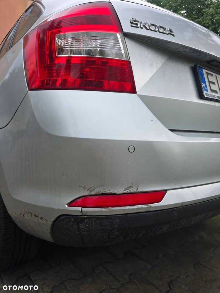 Skoda RAPID 1.6 TDI DPF Ambition Max - 8