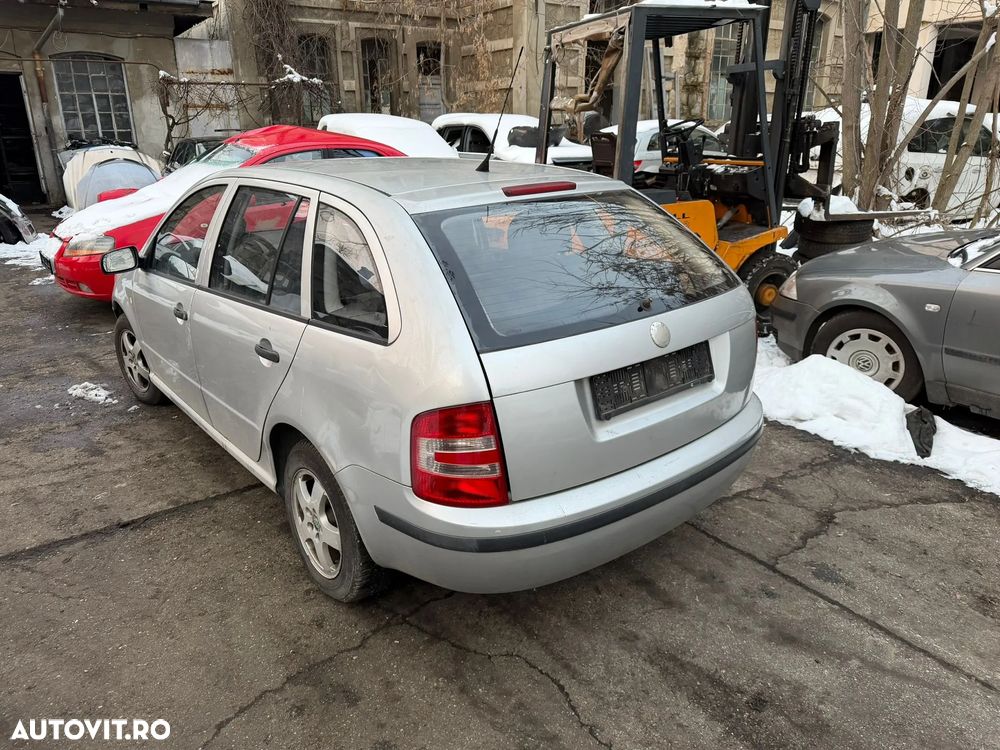 Dezmembrez Skoda Fabia 1 gri argintiu 1,4 TDI break 2006 - 5