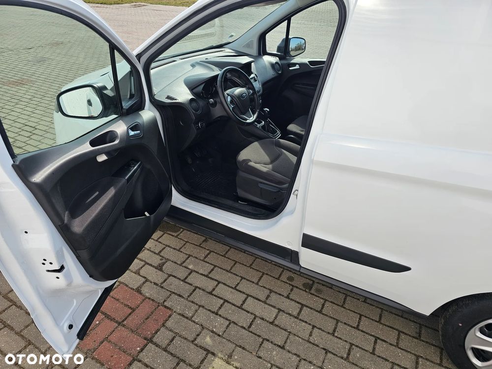Ford Courier - 10