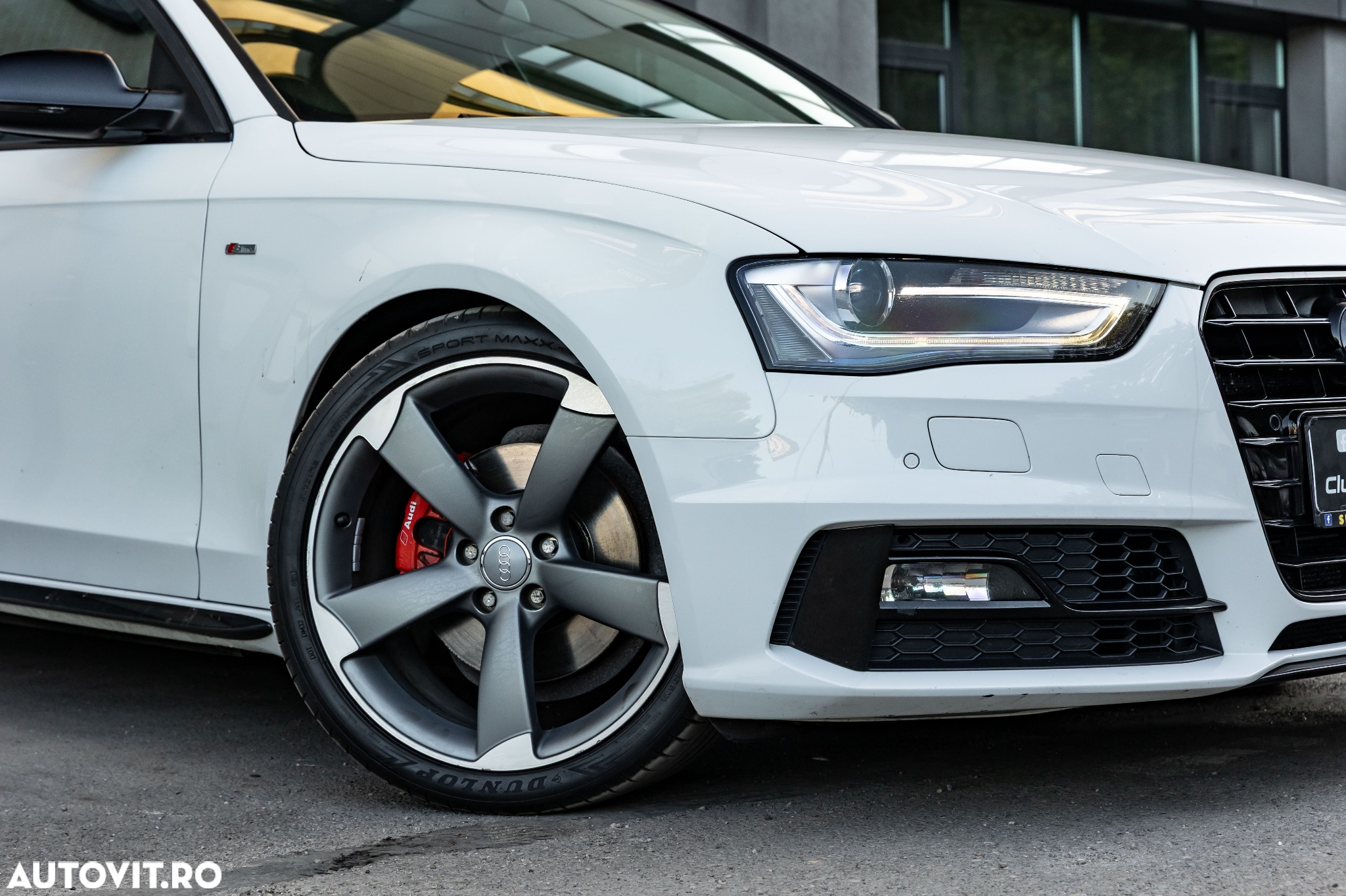 Audi A4 Avant 40 TDI S tronic S line - 18