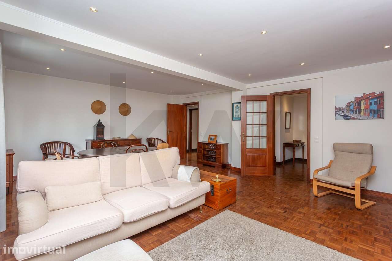 Apartamento com 3 quartos | 120m2 área útil | estacionamento - Grande imagem: 4/28