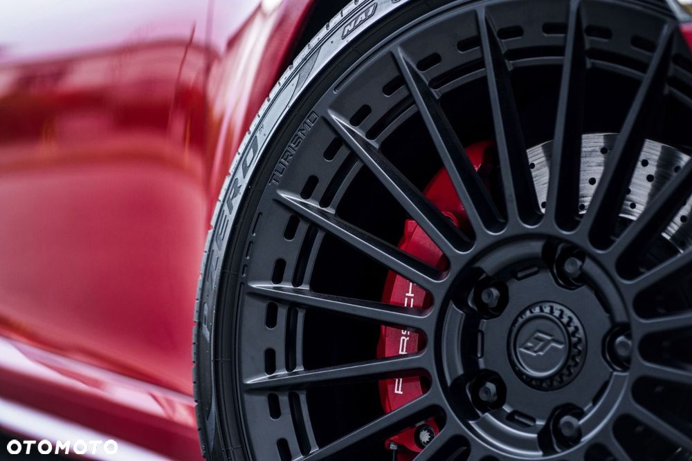 Porsche 911 Carrera 4S - 26