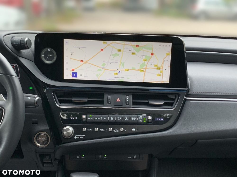 Lexus ES 300h Business Edition - 19