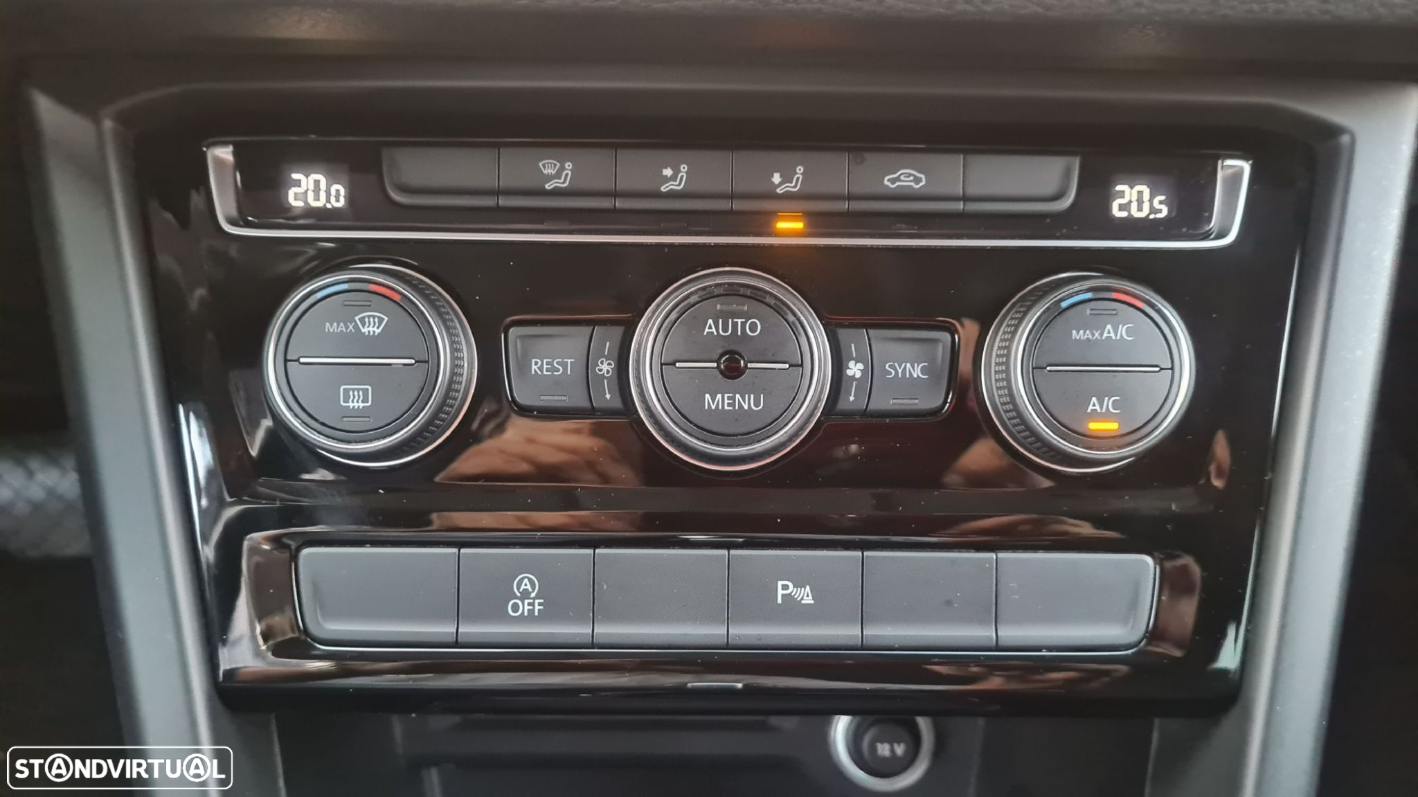 VW Touran 1.6 TDI Confortline DSG - 31