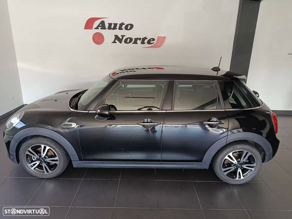 MINI 5 Portas Cooper D - 10
