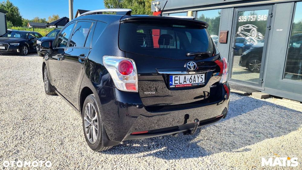 Toyota Verso - 32