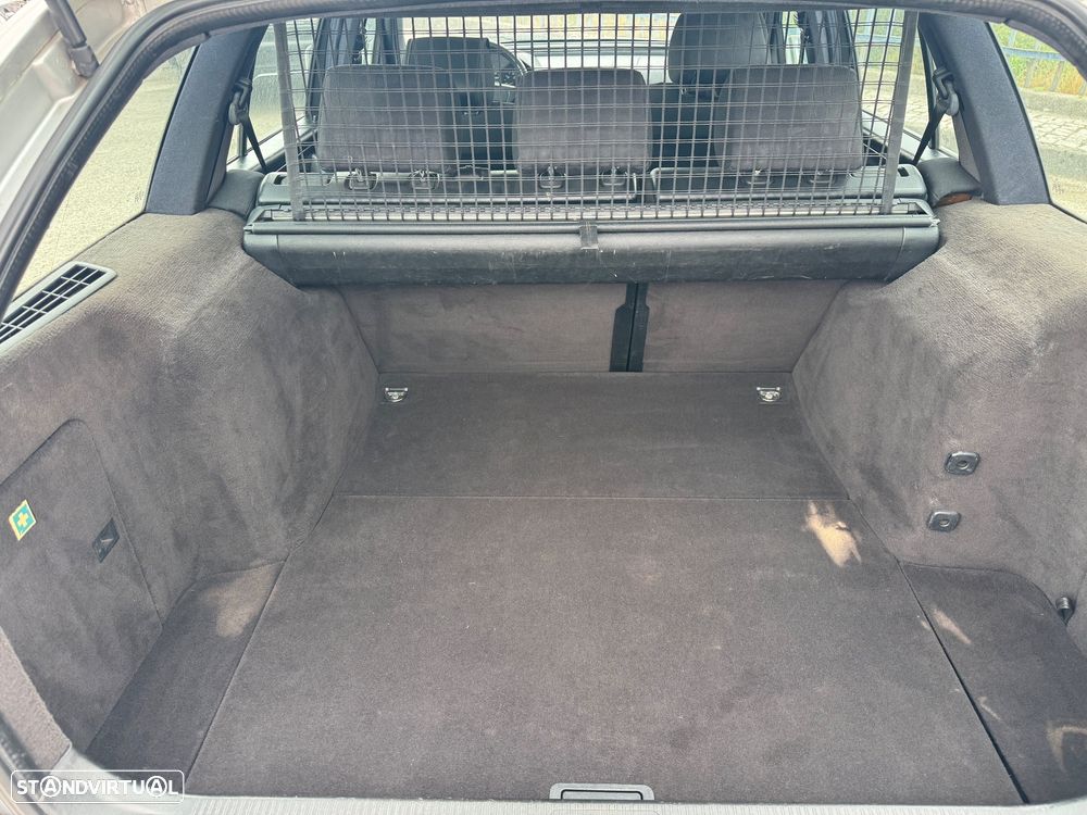 Mercedes-Benz C 220 D Elegance - 33