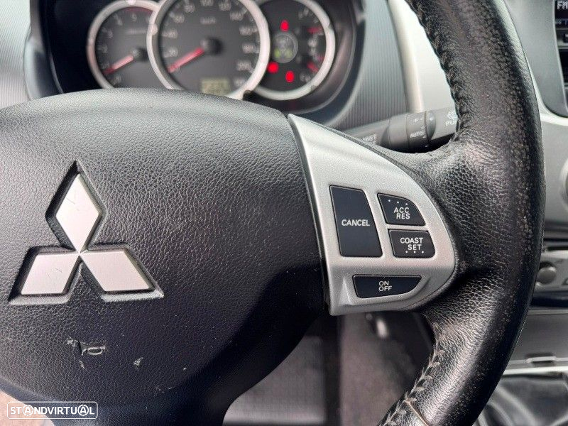 Mitsubishi L200 2.5 DI-D CD Invite AC 4WD - 23