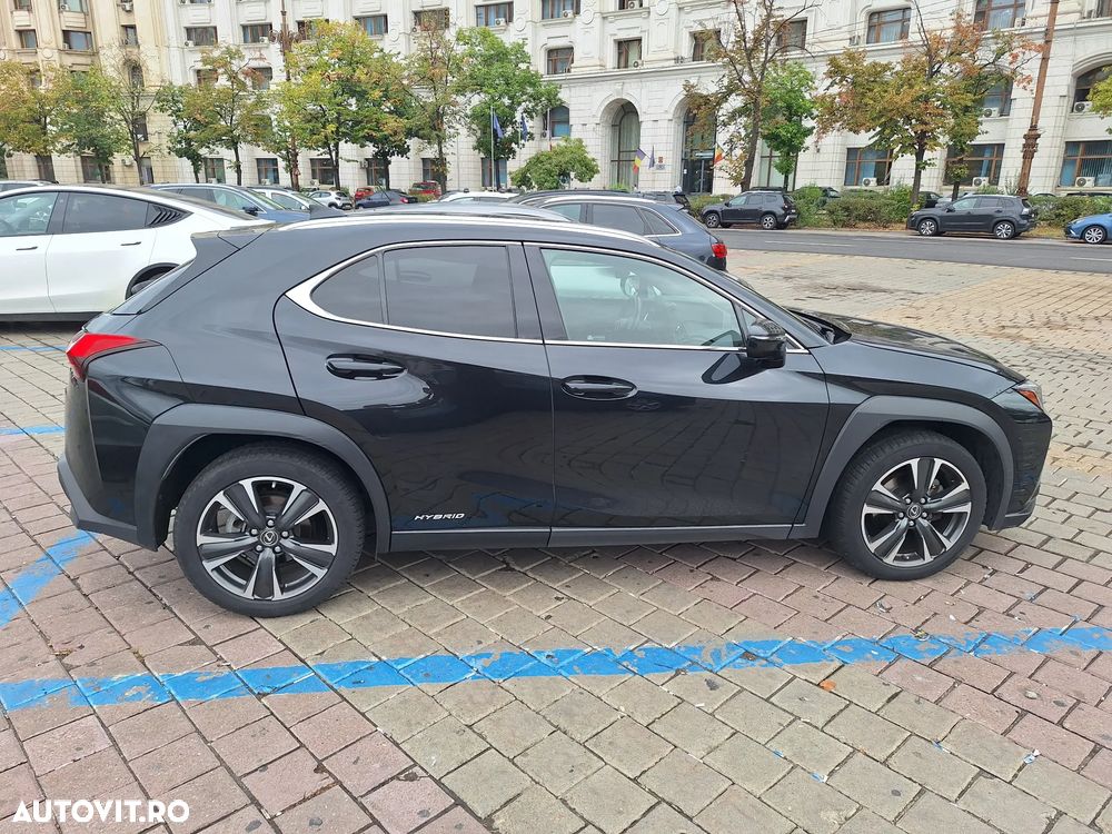 Lexus UX 250h 2.0L HEV 20H- (178 HP) 4X4 CVT Special Edition - 12