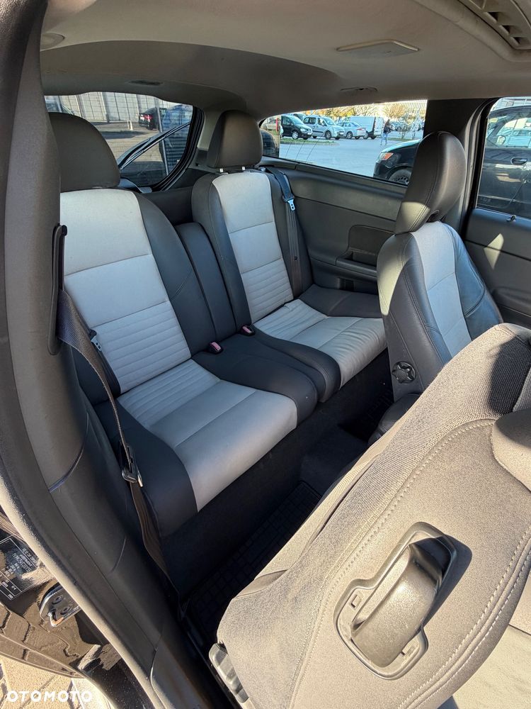 Volvo C30 2.0D Momentum - 25