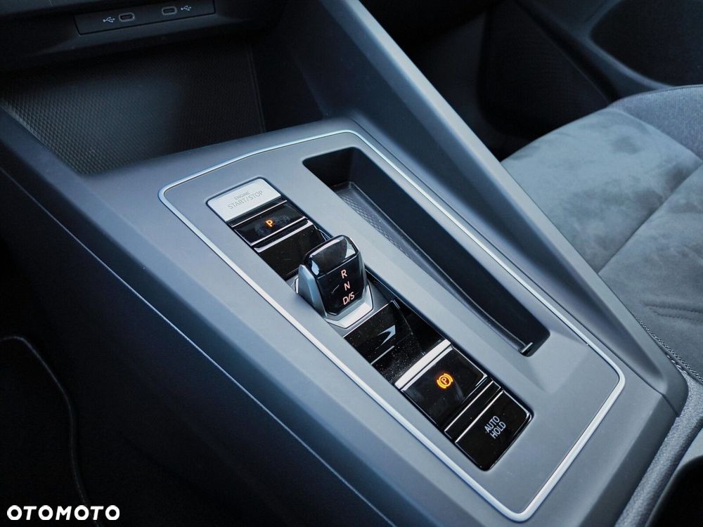 Volkswagen Golf Variant - 22