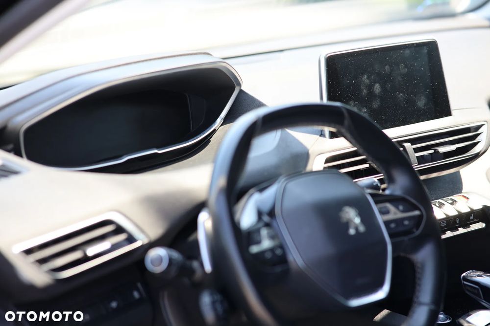 Peugeot 5008 1.2 PureTech Allure S&S EAT8 - 10