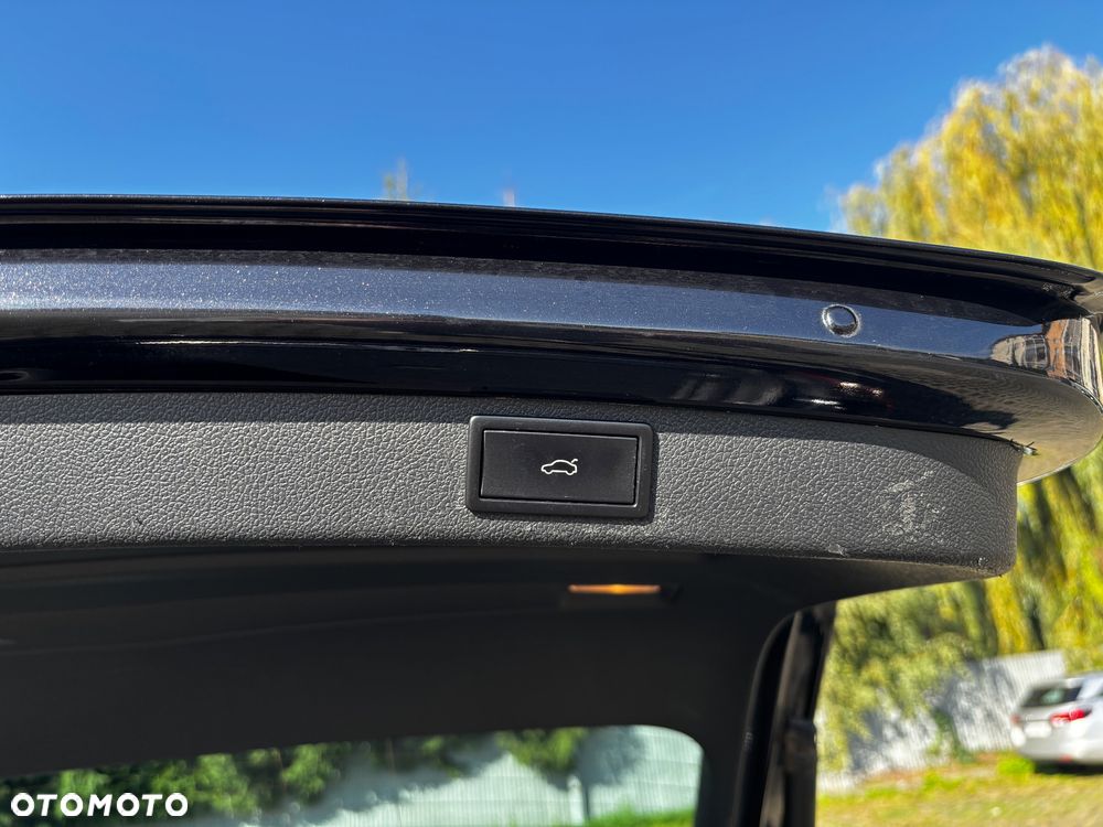 Skoda Superb Combi 2.0 TDI DSG Active - 9