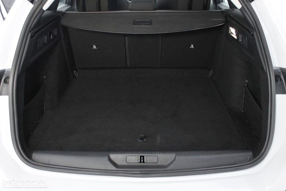 Peugeot 308 SW 1.2 Hybrid Style e-DCS6 - 32