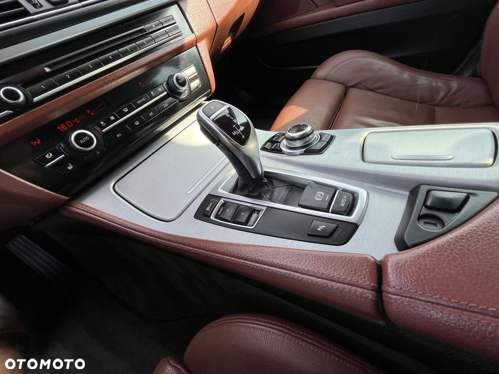 BMW Seria 5 530d - 25