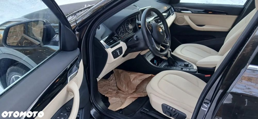 BMW X1 xDrive25i xLine - 9